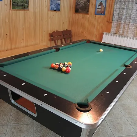 U Tosi I Czesia 住宿加早餐酒店 *